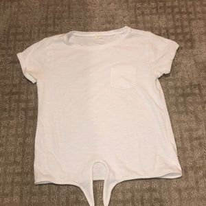 Cute white comfortable shirt!